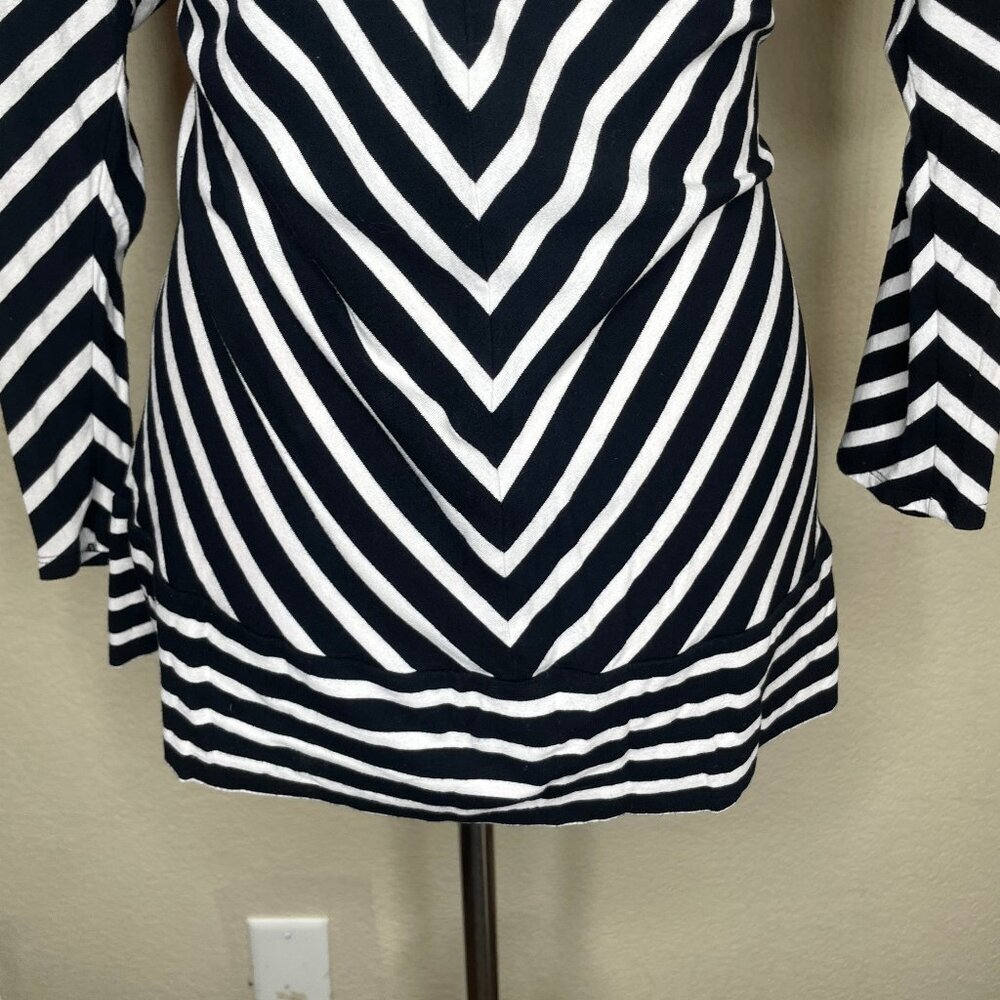 White House Black Market Chevron Stripe 3/4 Sleeve Goth Office Siren Top S - Picture 4 of 12